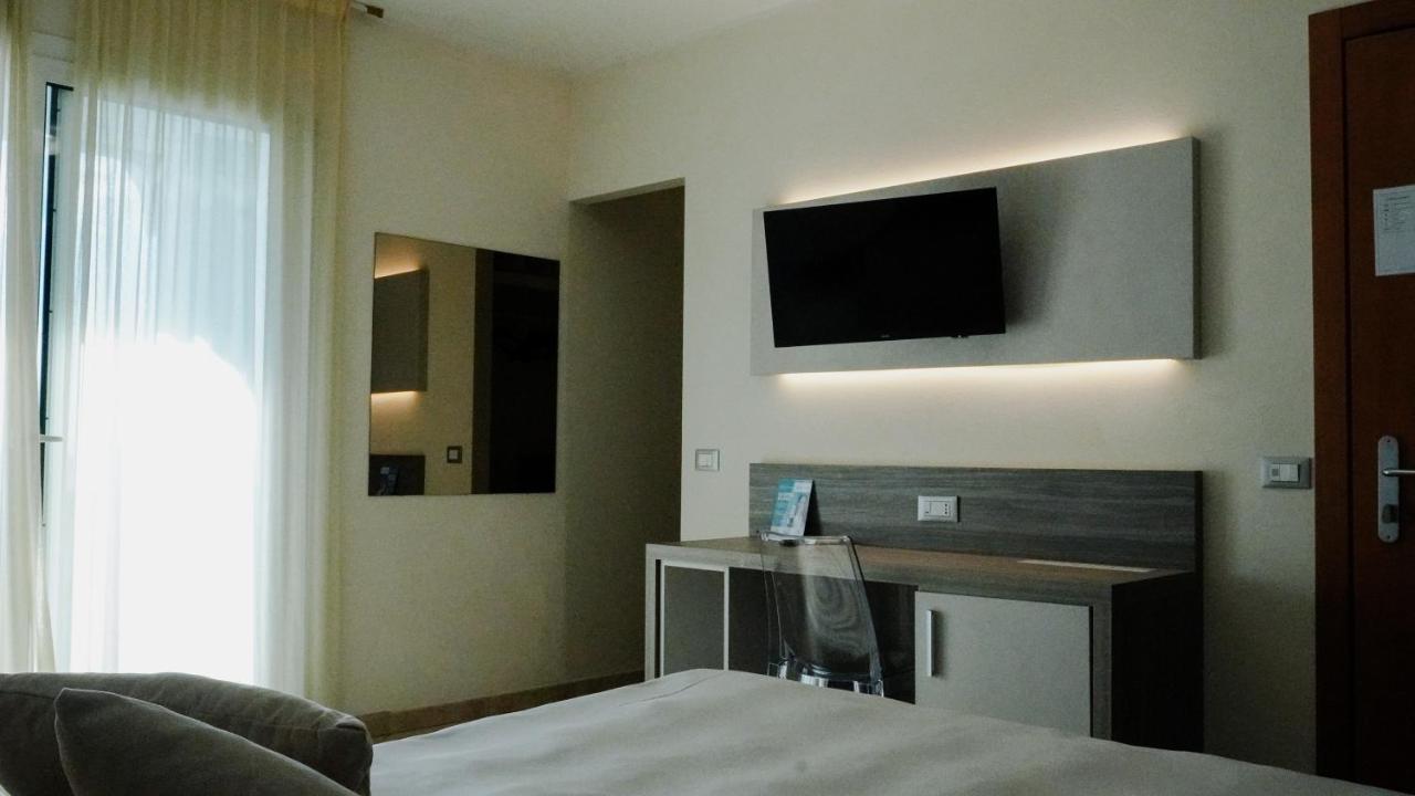 Hotel Kaly เวนติมิญา ภายนอก รูปภาพ