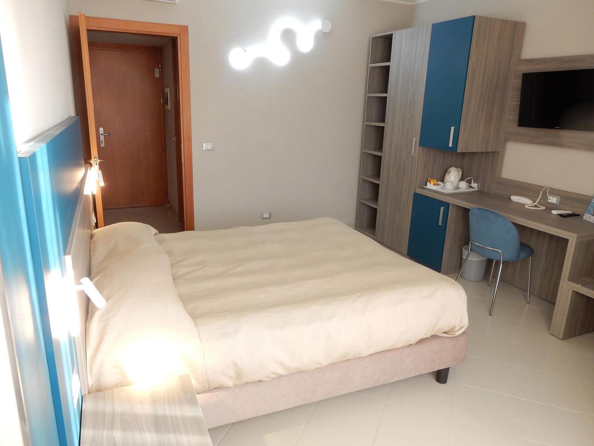 Hotel Kaly เวนติมิญา ภายนอก รูปภาพ