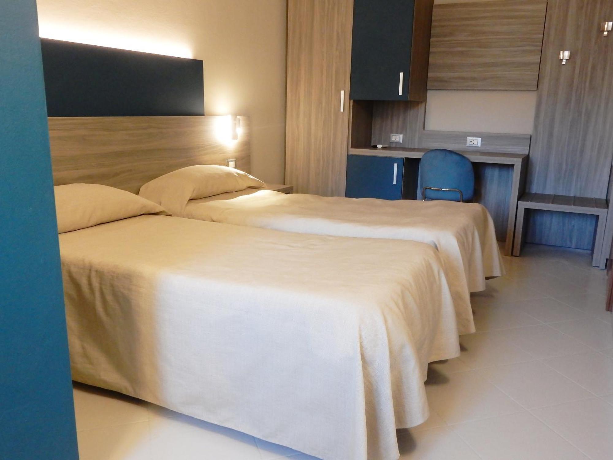 Hotel Kaly เวนติมิญา ภายนอก รูปภาพ