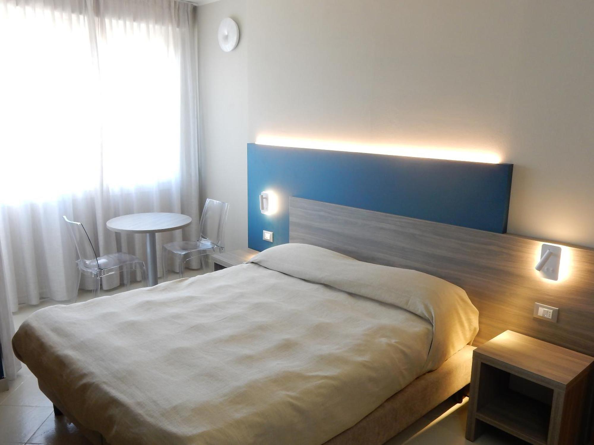 Hotel Kaly เวนติมิญา ภายนอก รูปภาพ