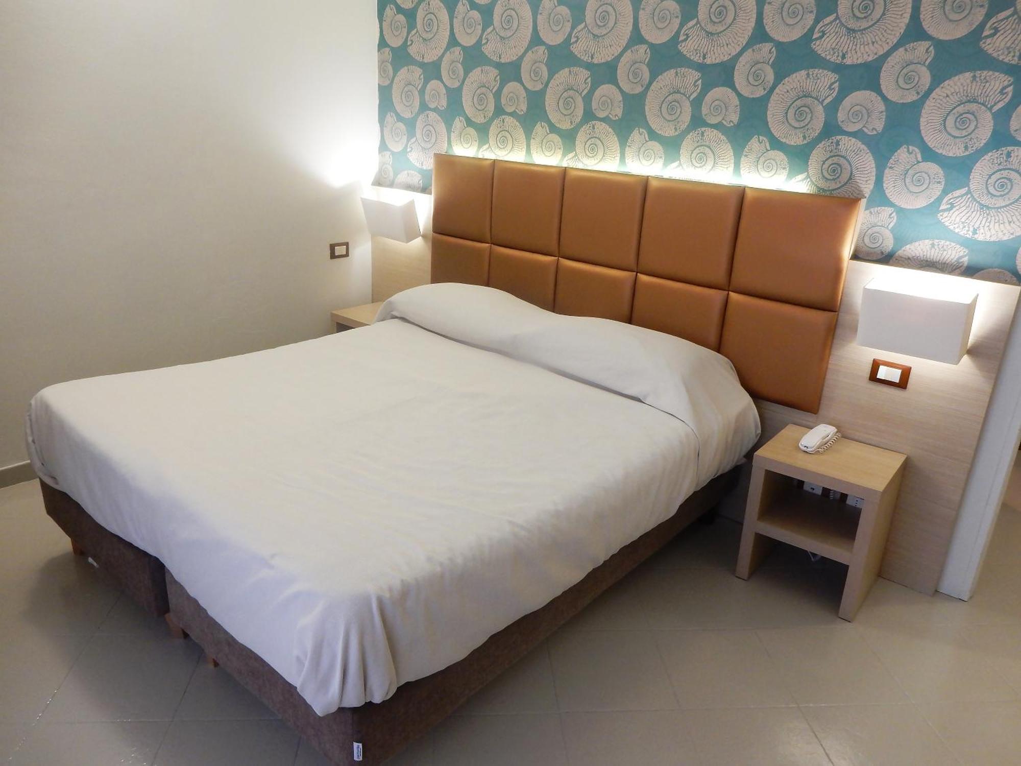 Hotel Kaly เวนติมิญา ภายนอก รูปภาพ